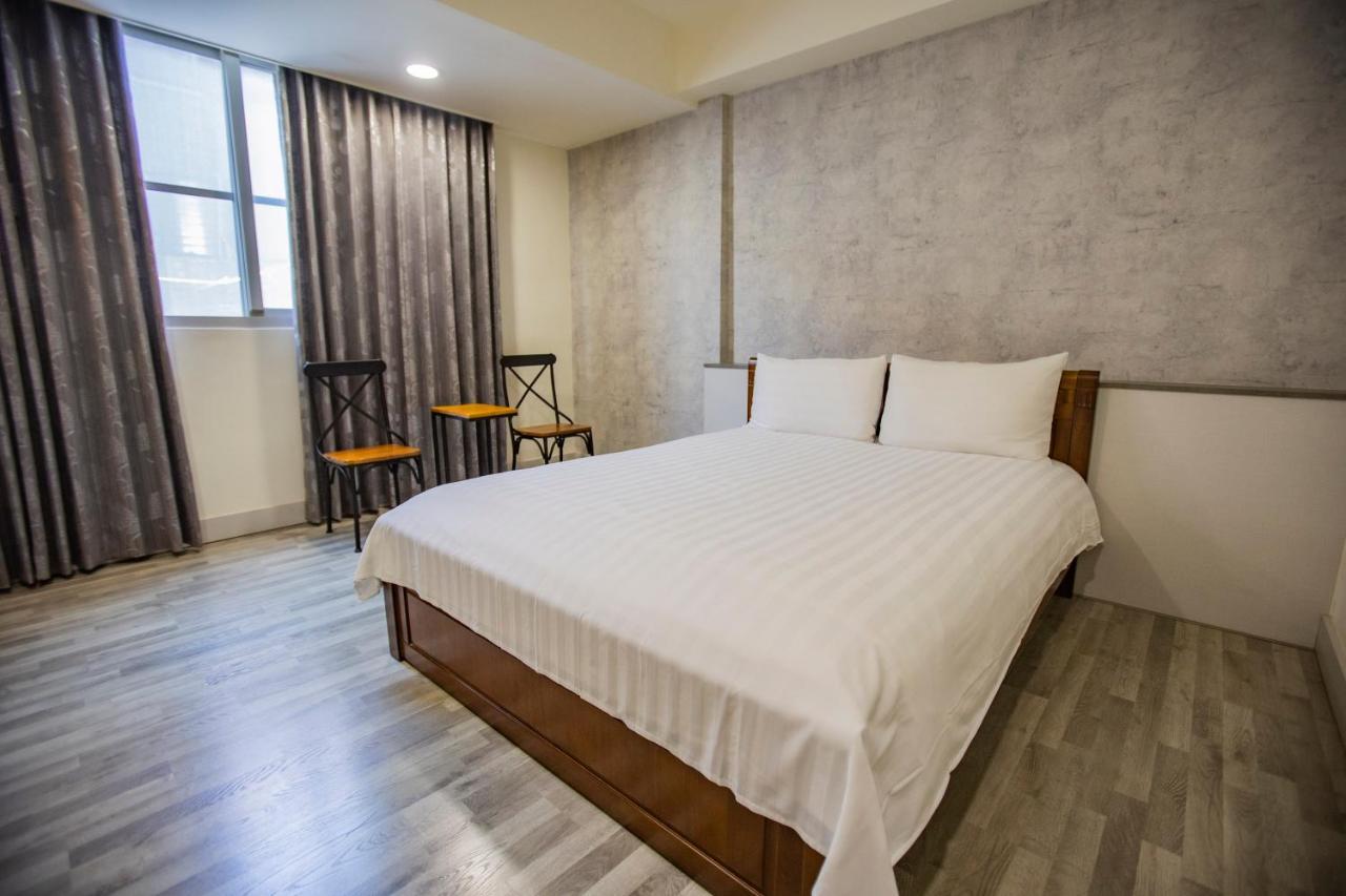 Moment Inn Tainan Exterior foto