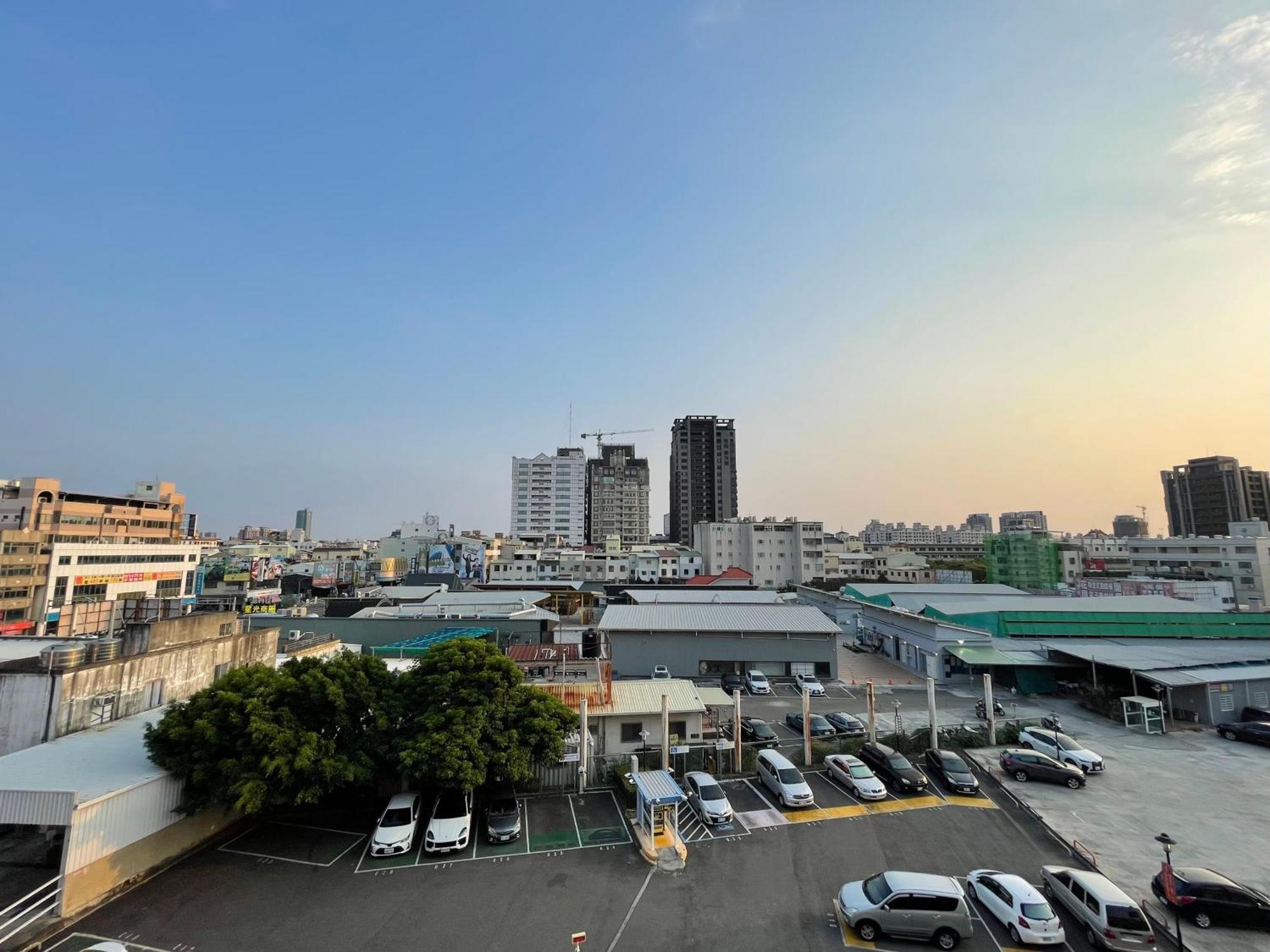 Moment Inn Tainan Exterior foto